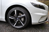 ボルボV40 D4 R-DESIGN（ポールスター・パフォーマンス・パッケージ装着車）（FF/8AT）【試乗記】 “限定”だけが惜しい の画像12