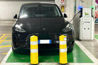 「テスラ・モデルY」（イタリア）。2023年8月28日。