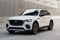 マツダが新型クロスオーバーSUV「マツダCX-70」を世界初公開