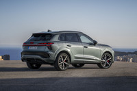 アウディが新型「Q3」を世界初公開　プラグインハイブリッドモデルもラインナップの画像