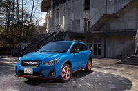 外装では専用設計の空力パーツが特徴。テスト車には、メーカーオプションのルーフレールが装備されていた。