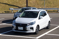 昨年レンタカーを借りた際に配車されたダイナミックシールド付きの「三菱ミラージュ」。「マーチ」でも「ヴィッツ」でもなくミラージュとはまさかの想定外！コンパクトクラスの地雷としては最大級なれど、めったに踏めないのでむしろヨシとする。