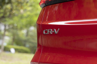 当初、6代目「CR-V」は、国内で販売する予定がなかったという。既存のCR-Vユーザーの乗りかえへの対応や、より大型のSUVを求める声を受けて導入を決定。2025年の「ジャパンモビリティショー」で日本仕様が一般公開された。