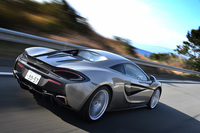 第5回：クルマ好きの桃源郷へようこそ 輸入車チョイ乗りリポート～オーバー2000万円編～の画像