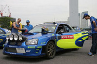 会場には20台近くのWRカーを模したレプリカも並んでいた。気合いの入ったレプリカに、外国からのファンも興味津々。