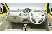 おしゃれと経済性がポイント、ダイハツの新型軽「エッセ」デビューの画像