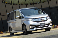 「ステップワゴン スパーダ」