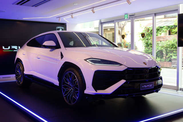 ランボルギーニがプラグインハイブリッドのスーパーSUV「ウルスSE」を