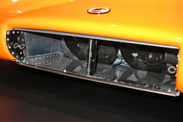 マクラーレンM6GT 1969年（ラジエーターファン）