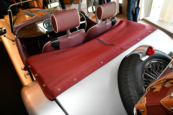 モーガン4/4（エクステリア）