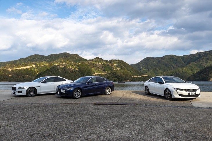 クーペのように流麗な5ドアハッチバックスタイルとなった「プジョー508」（写真右端）は、単独試乗に加えて比較テストも実施。新世代プジョーの出来栄えを確かめます。（photo：小河原 認）