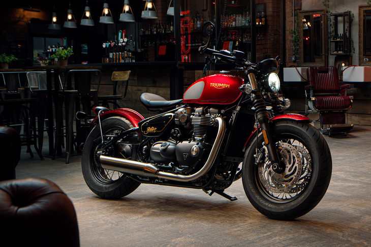 ボンネビル ボバー ゴールドラインエディション