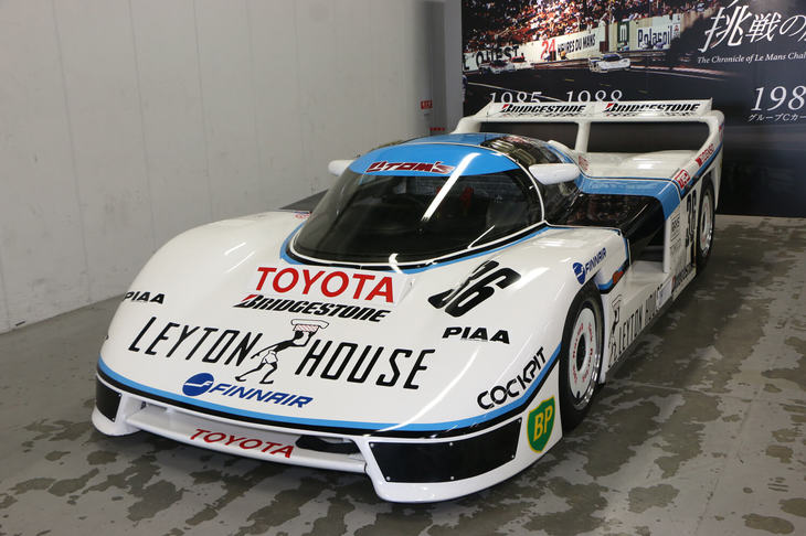 「トヨタ・トムス85C-L」（36号車）。中嶋 悟、関谷正徳、星野 薫という3人の日本人ドライバーがステアリングを握り、1985年のルマン24時間レースで総合12位に入った。2.1リッターの直列4気筒DOHCターボエンジンをミドシップに搭載しており、最大出力は630ps/8500rpmだった。