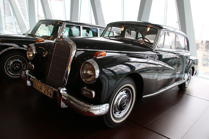 アデナウアー初代西ドイツ首相が愛用した「メルセデス・ベンツ300」。