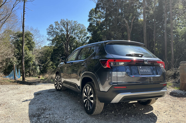 ホンダWR-V Z（リアビュー）