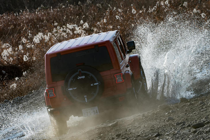 ジープ・ラングラー アンリミテッド サハラ ローンチエディション