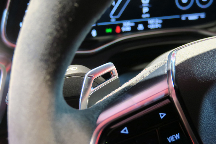 アウディRS 7スポーツバック（シフトパドル）