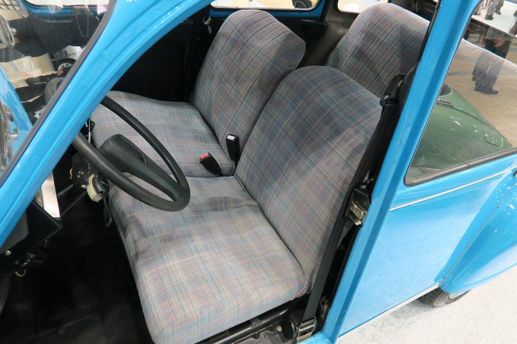 シトロエン2CV／アウトニーズ