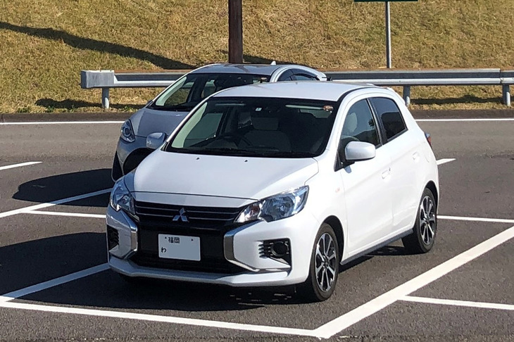 昨年レンタカーを借りた際に配車されたダイナミックシールド付きの「三菱ミラージュ」。「マーチ」でも「ヴィッツ」でもなくミラージュとはまさかの想定外！コンパクトクラスの地雷としては最大級なれど、めったに踏めないのでむしろヨシとする。