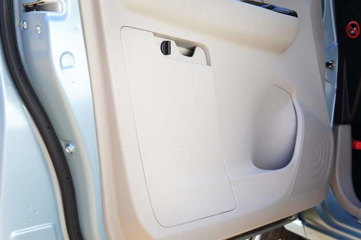 三菱eKワゴンG（ドアパネル）