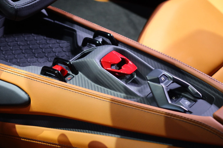 ランボルギーニ・テメラリオ（センターコンソール）