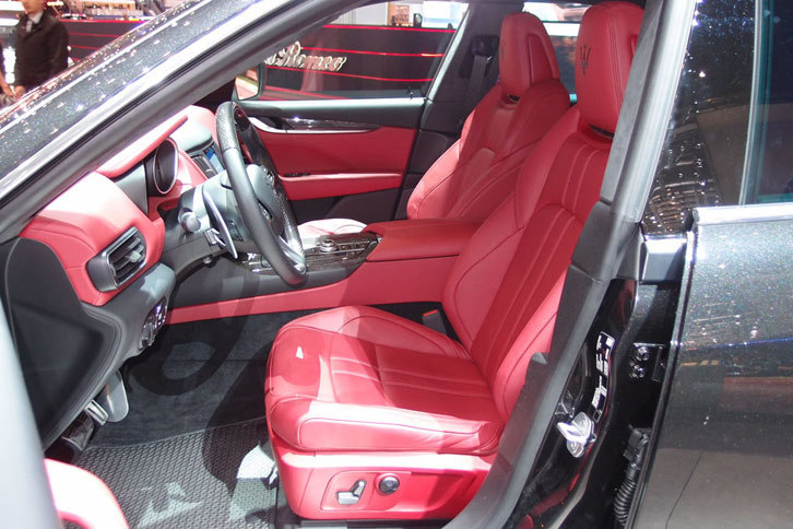 マセラティ・レヴァンテ