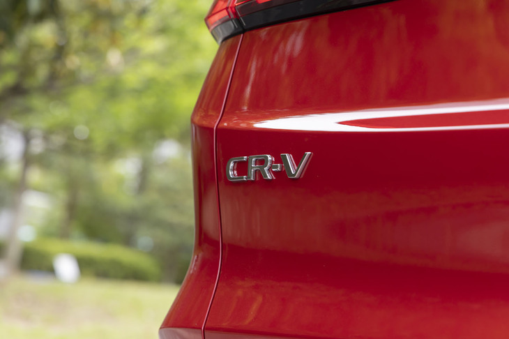 当初、6代目「CR-V」は、国内で販売する予定がなかったという。既存のCR-Vユーザーの乗りかえへの対応や、より大型のSUVを求める声を受けて導入を決定。2025年の「ジャパンモビリティショー」で日本仕様が一般公開された。