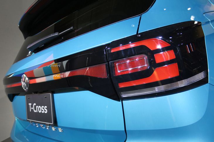 フォルクスワーゲンTクロスTSI 1stプラス（リアコンビランプ）