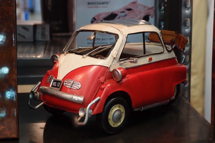 自動車関連グッズ／LE GARAGE