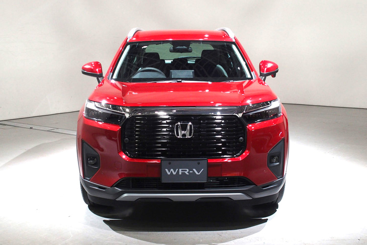 ボリューム感ある「WR-V」のフロントセクション。自信あふれるたくましさをエクステリアで表現したという。