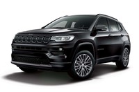 ボディーカラーが「ブリリアントブラッククリスタルP/C」のモデル（写真）は100台限定。「ブライトホワイトC/C」のモデルは150台販売される。