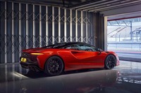 2021年2月にデビューしたマクラーレンの新型ハイブリッドスーパースポーツ「アルトゥーラ」。同年の第3四半期にデリバリーが開始される。