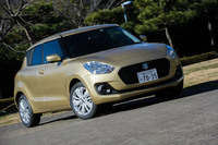 「RS」系のグレードとその他のグレードでは、ホイールをはじめ、前後バンパーやサイドシル、フロントグリルなどのデザインが異なる。写真は「XL」。