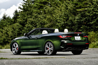 2021年2月25日に日本導入が発表された「4シリーズ カブリオレ」。今回は、3リッター直6ターボエンジンを搭載するハイパフォーマンスバージョン「M440i xDriveカブリオレ」に試乗した。車両本体価格は1089万円。