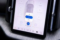 最新版の「EX30」では回生ブレーキの利き方を「OFF」「低」「高」の3段階から選べるほか、クリープの有無を選択できるようになった。