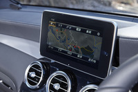 センターコンソールには8.4インチのディスプレイを装備。カーナビやエアコン、インフォテインメントシステムの情報が表示される。