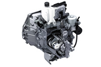 シングルクラッチ式ATの5段AGSについても、「ターボRS」のものから改良が図られている。