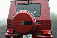 「超」が付くほどの高級車だが、実用性は忘れない。後席は60：40の分割可倒式。ダブルフィールディングできれいに畳める。ラゲッジルームの容量は480〜2250リッター。（写真をクリックするとシートが倒れる様子が見られます）