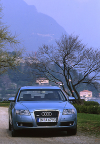 アウディA6 3.2FSIクワトロ＆4.2クワトロ（6AT/6AT）【海外試乗記】の画像