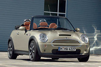 「MINIコンバーチブル」にお買い得な特別仕様車の画像
