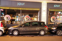 「プジョー308ステーションワゴン」の脱出は難しそうだ。