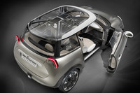 サイドシルがドア一体式になっており、狭い場所での乗降性が高められている。