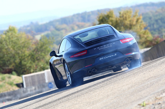 ポルシェ911 深 991 CompleteSports ドライカーボンボンネット