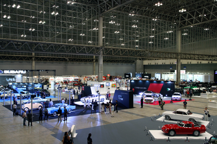 幕張メッセ国際展示場4・5ホールの会場風景。