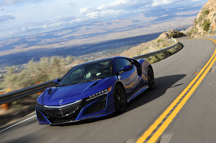 パームスプリングス付近の山道を走る新型「NSX」。日本向け車両もオハイオで生産される。（photo：北畠主税）