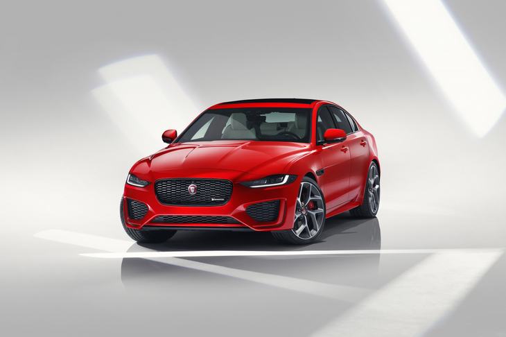 「XE」は2019年8月にマイナーチェンジモデルを発表。2020年は、通年で改良モデルが販売された。