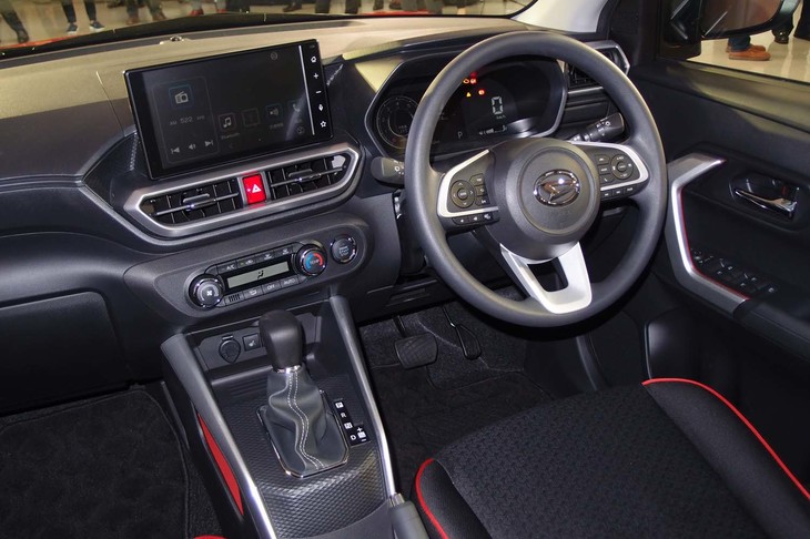 ダイハツ・ロッキーG（コックピット周辺部）