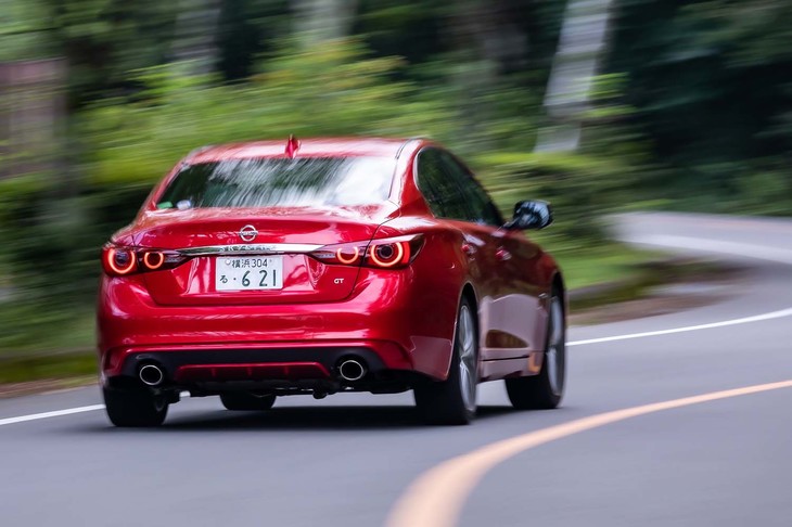 ハイブリッドパワートレインを搭載する「スカイラインGT Type SP（2WD）」の燃費値は14.4km/リッター（JC08モード）。