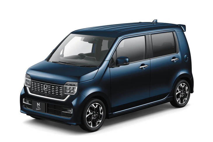 「N-WGNカスタム」。ボディーカラーは「ミッドナイトブルービーム・メタリック」。（写真＝本田技研工業）