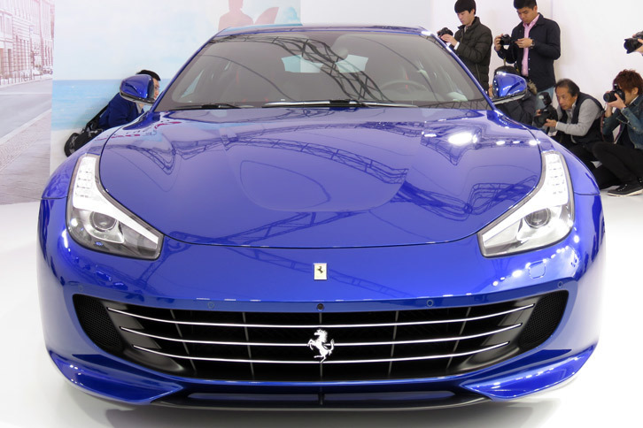 フェラーリGTC4ルッソT（エクステリア）